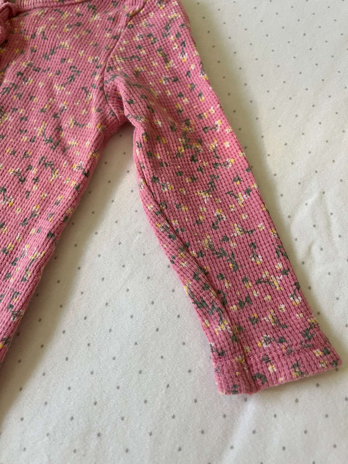 Old Navy Petite Floral Print Waffle Onesie - Baby Girl 6-12 months, Kids 12 Month (9-12M)