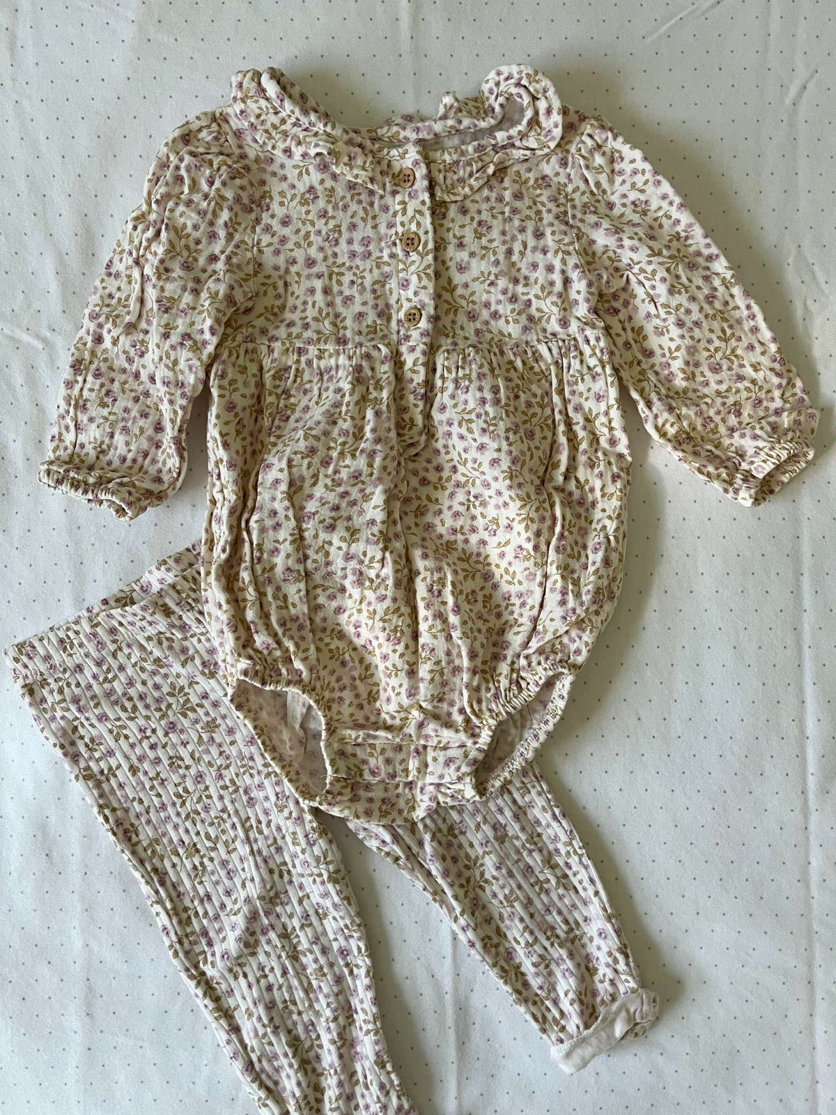 Little Planet by Carter's Two Piece Floral Organic Cotton Outfit - Baby Girl 9 months, Kids 9 Month (6-9M)