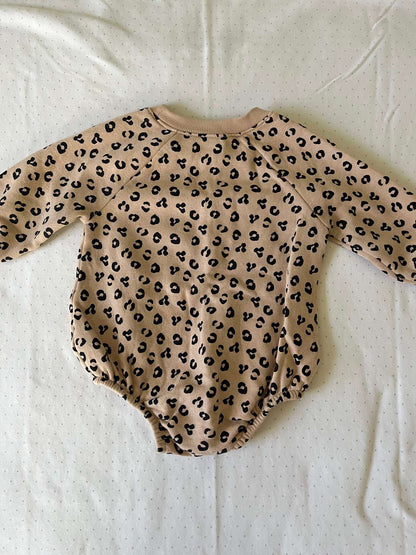 Old Navy Fleece Lined Leopard Print Onesie - 6-12 months, Kids 12 Month (9-12M)