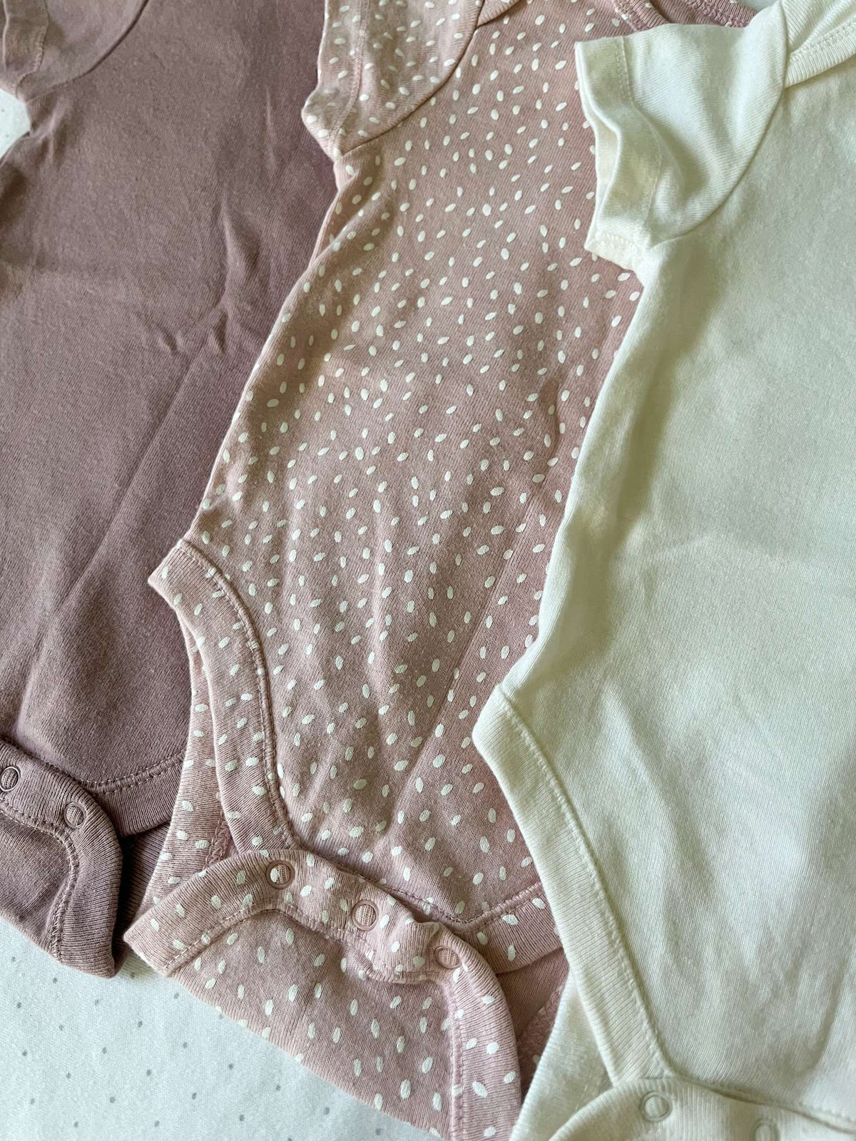 Old Navy Set of 3 Onesies - Baby Girl 3-6 months, Kids 6 Month (3-6M)