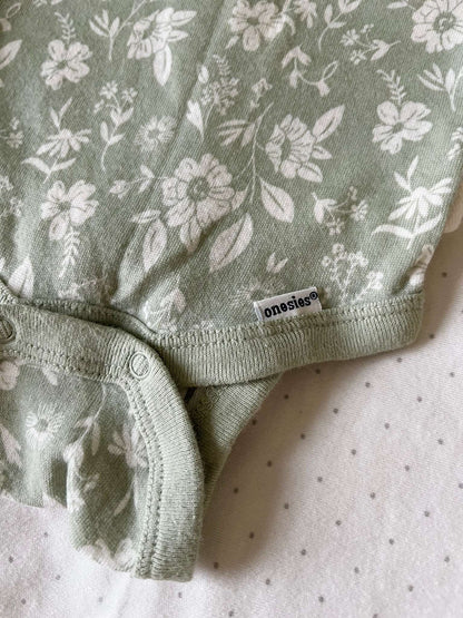 Gerber Baby Set of Two Floral Onesies - Baby Girl 0-3 months, Kids 3 Month (0-3M)