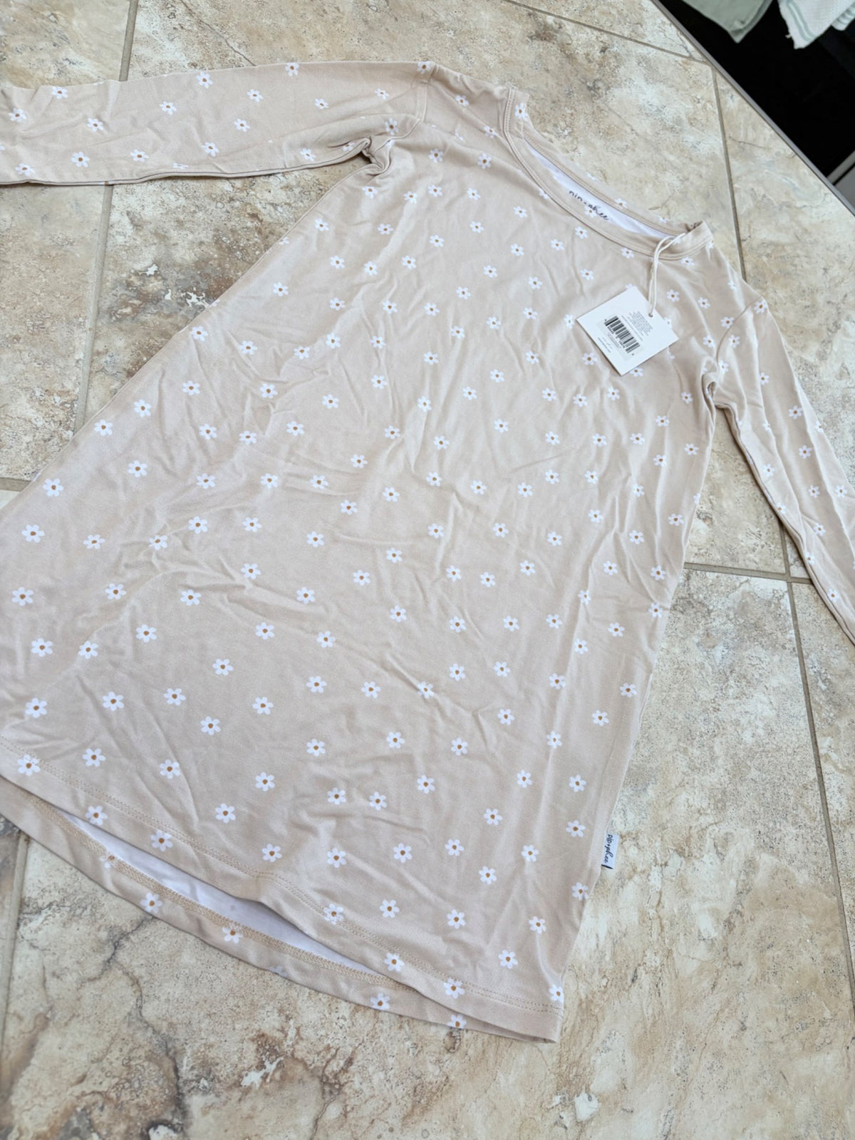 Brand new pip and Phee daisies nightie , Kids 4/4T