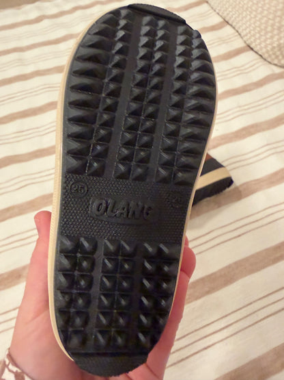 Brand New Olang boots, Shoes 8.5 (Toddler:2-4yr)