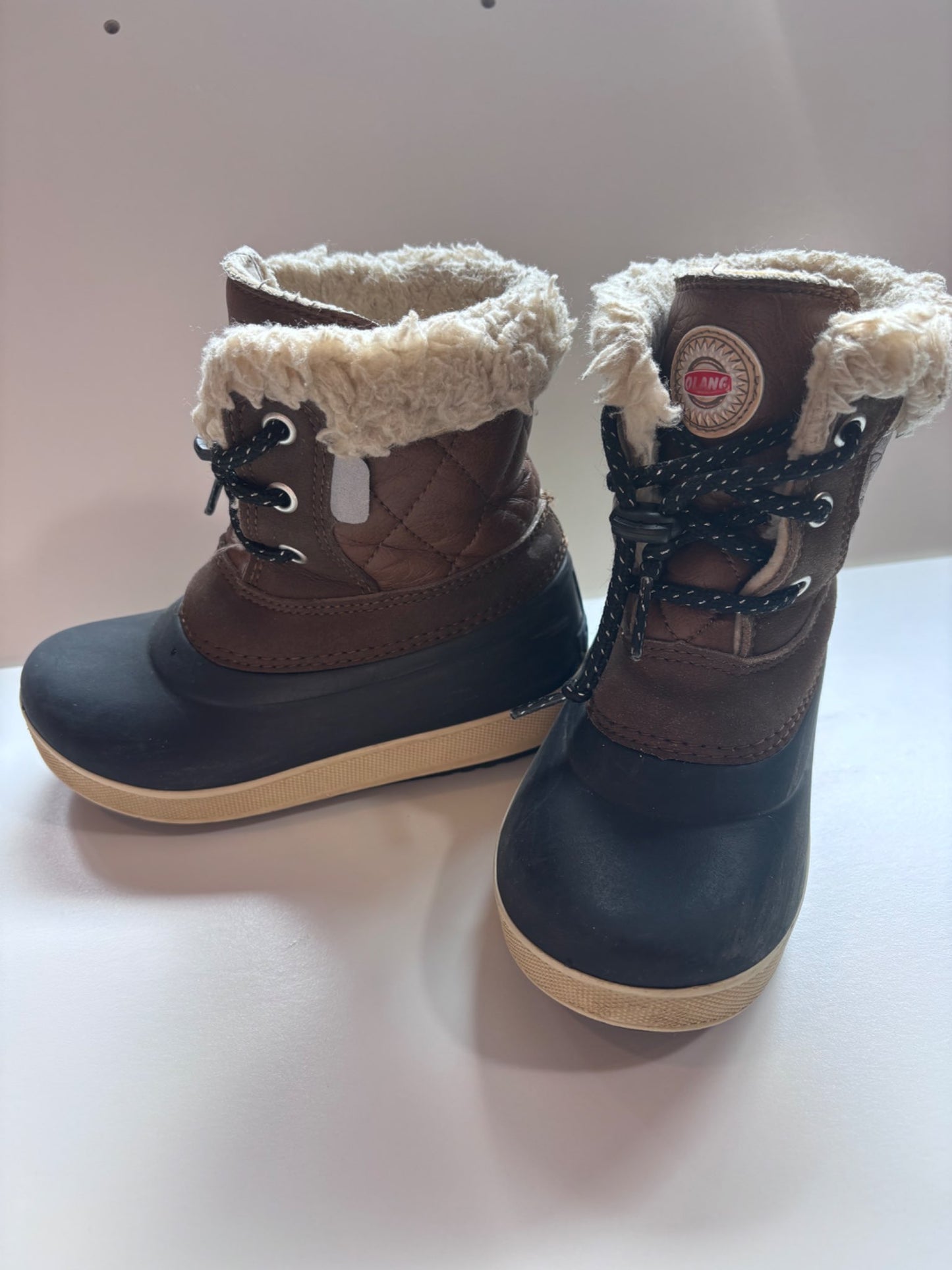 size 8.5/9 Olang winter boots , Shoes 8.5 (Toddler:2-4yr)