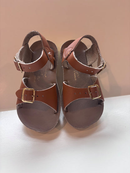 size 8 saltwater sandals, Shoes 8 (Toddler:2-4yr)