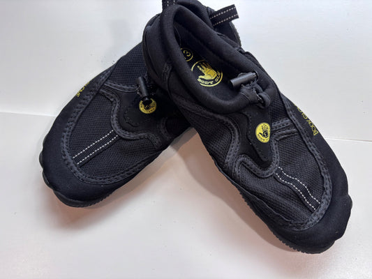 size 13 body glove water shoes , Shoes 13 (Kids:4-8yr)