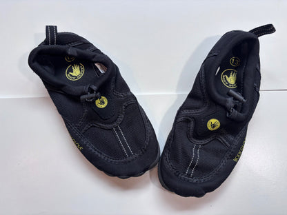 size 13 body glove water shoes , Shoes 13 (Kids:4-8yr)