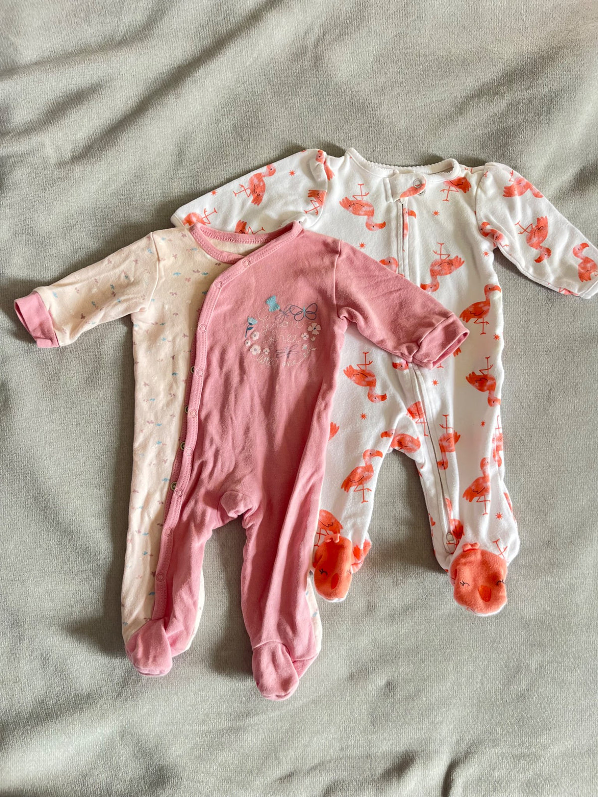 2 girls onesies , Kids 3 Month (0-3M)