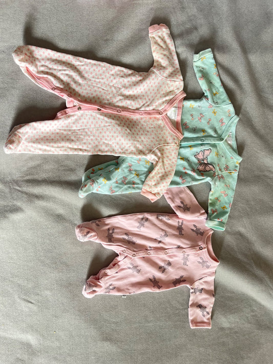 3 girls onesies, Kids 3 Month (0-3M)