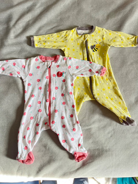 2 onesies, Kids 3 Month (0-3M)