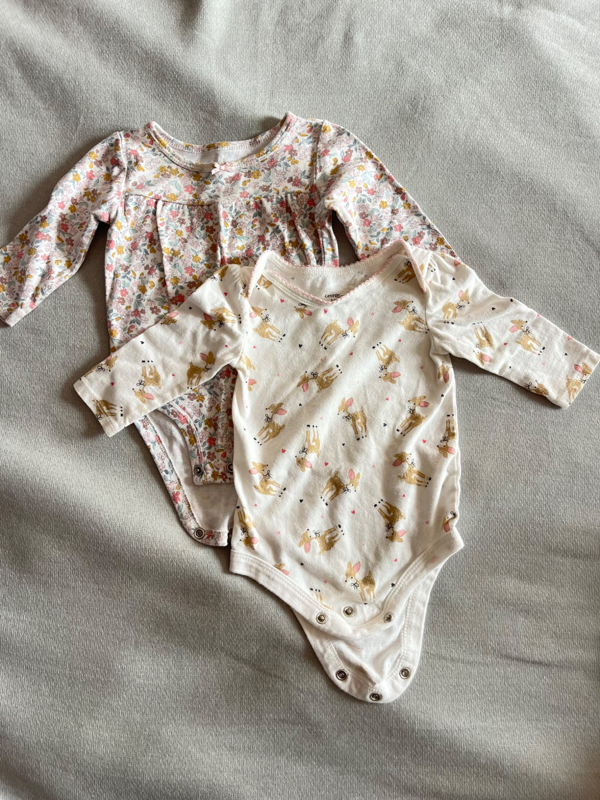 2 girls bodysuits, Kids 6 Month (3-6M)