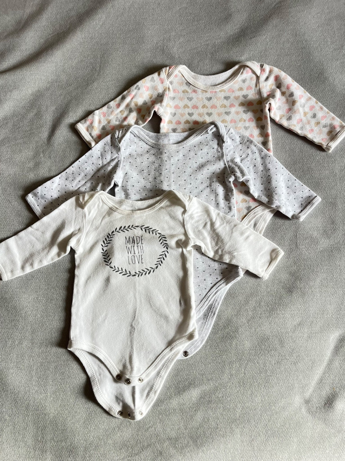 3 girls bodysuits, Kids 9 Month (6-9M)