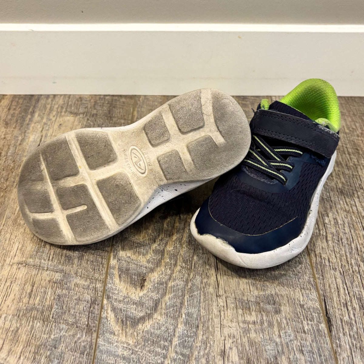 Toddler Sz 9 Runners, Shoes 9 (Toddler:2-4yr)
