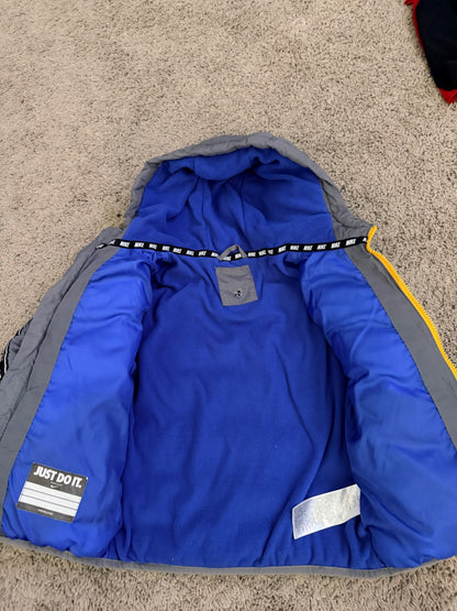 Nike boys winter jacket , Kids 7