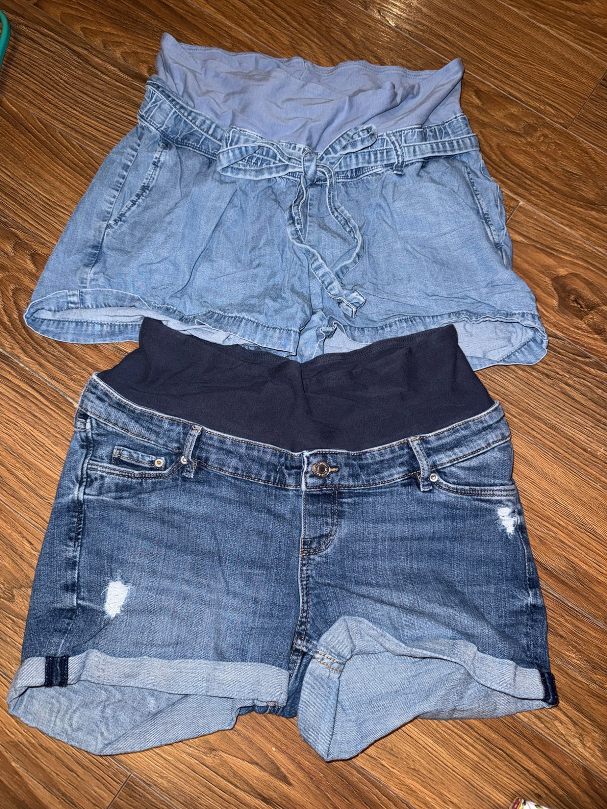 H&M maternity shorts lot, Maternity M (8-10)