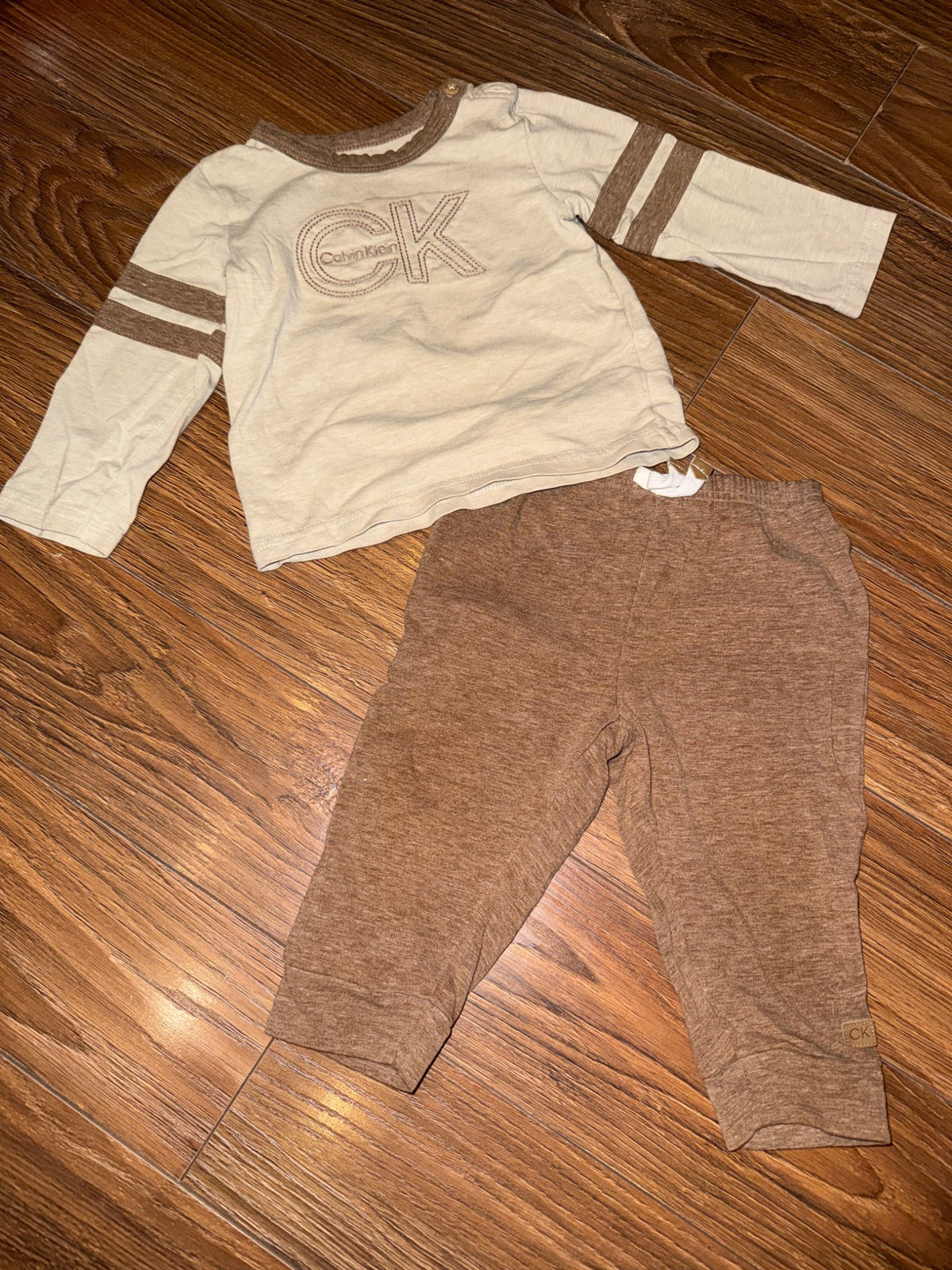 Calvin Klein 6-9 month set, Kids 9 Month (6-9M)