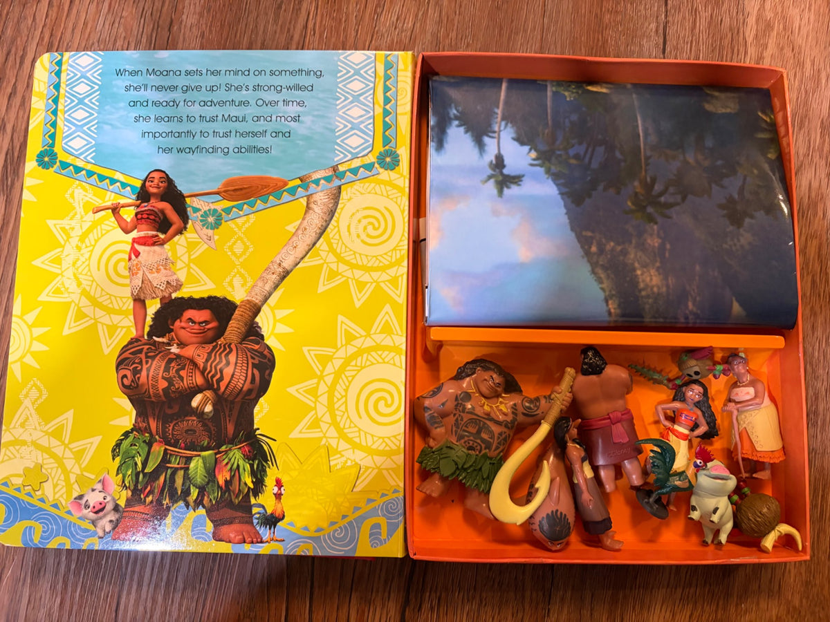 Moana Busy Book Playset