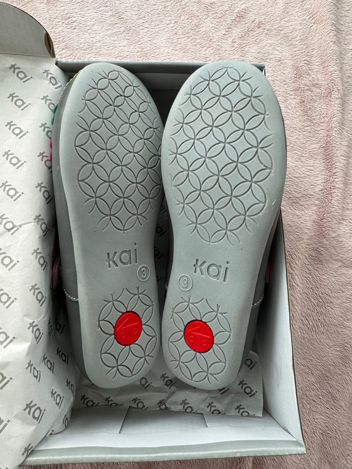 See Kai Run Mary Janes (size 3Y), Shoes 3 (Kids:4-8yr)