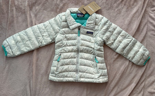 NWT Patagonia Down Sweater jacket (size 5/6 or XS), Kids 5/5T