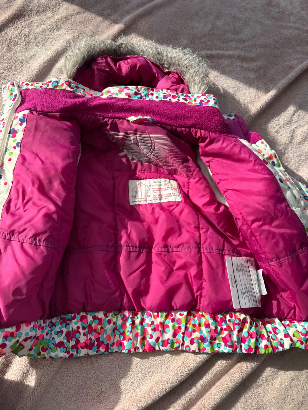 VGUC Spyder Lola ski jacket (size 4), Kids 4/4T