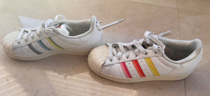 Adidas running shoes (size 4), Shoes 4 (Big Kids:8–12yr)