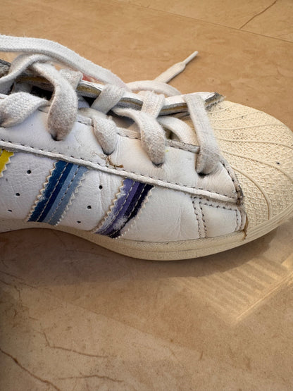 Adidas running shoes (size 4), Shoes 4 (Big Kids:8–12yr)