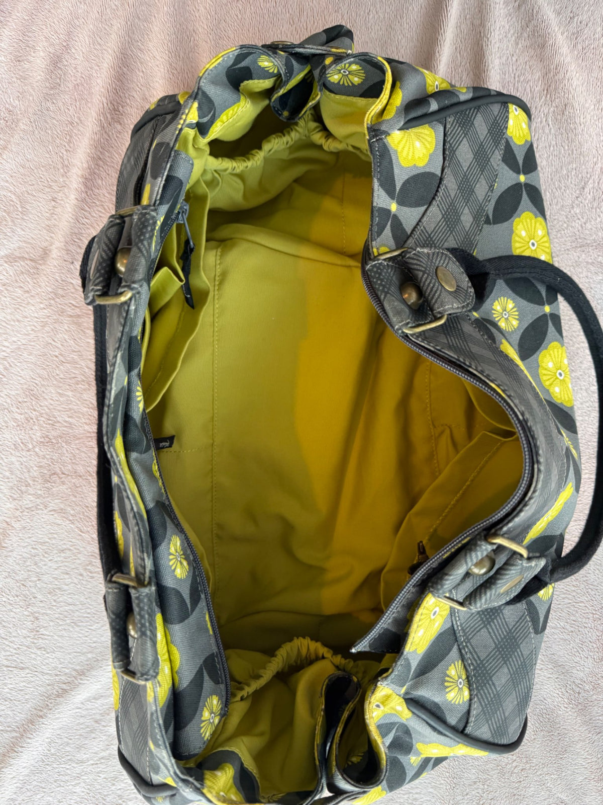 NWT Petunia Pickle Bottom Wistful Weekender Bag