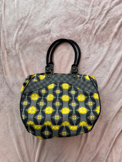 NWT Petunia Pickle Bottom Wistful Weekender Bag