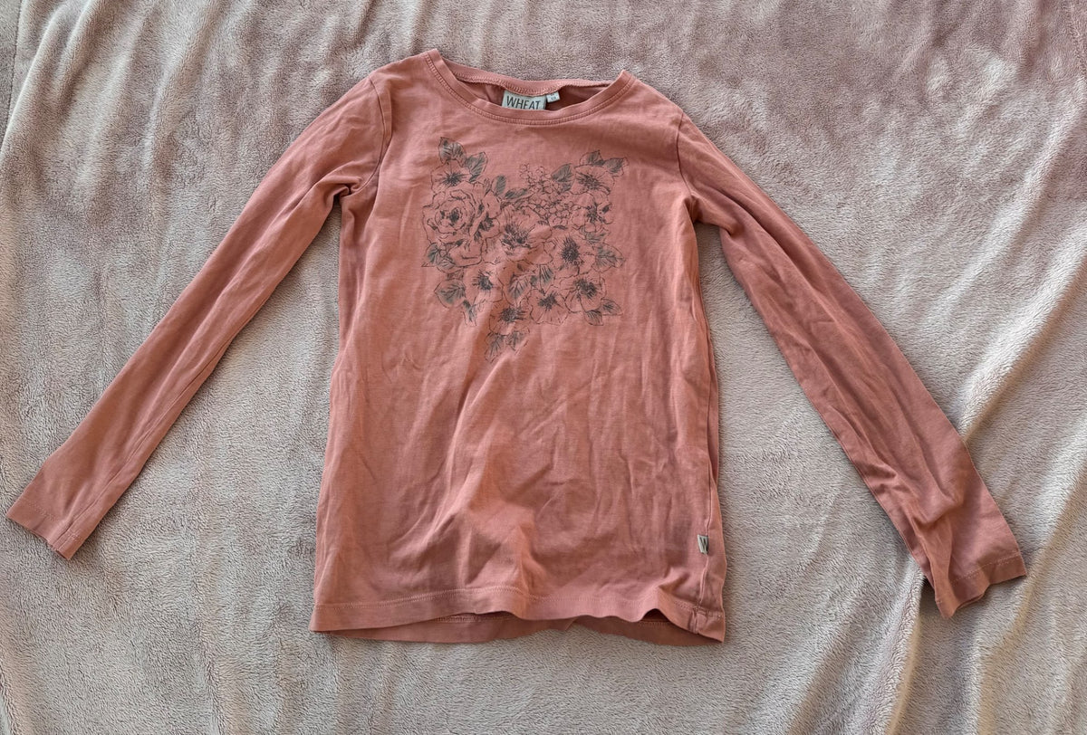 Bundle of 4 Wheat shirts (size 8), Kids 8