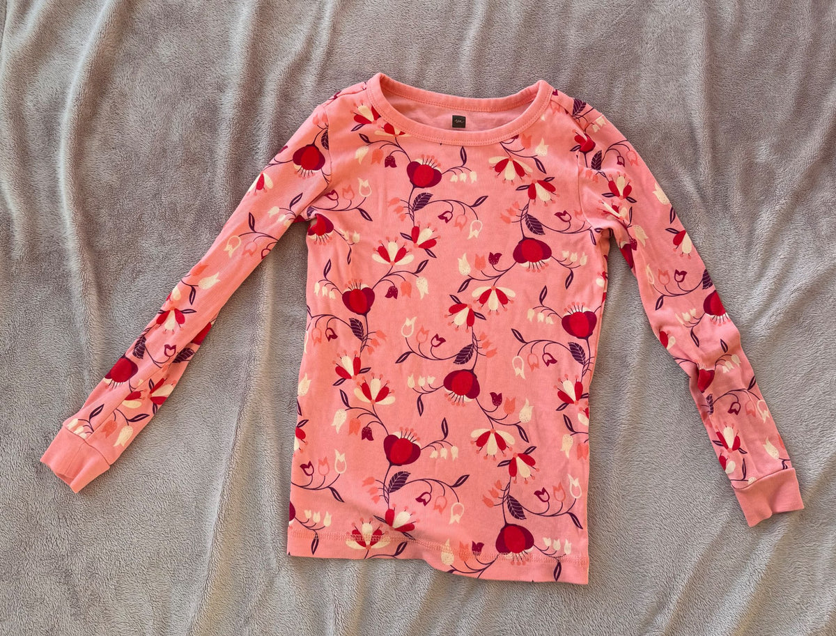 Tea collection Pajamas (size 8: retail new $74.99 US), Kids 8