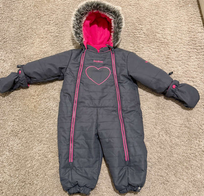 OshKosh B'gosh charcoal grey and pink 1-piece baby snowsuit, Kids 12 Month (9-12M)