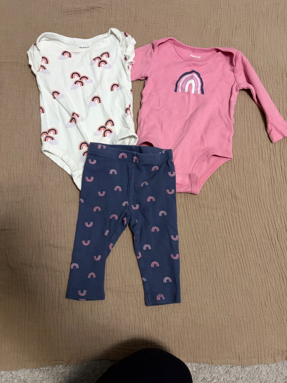 Pekkle rainbow onesies , Kids 9 Month (6-9M)