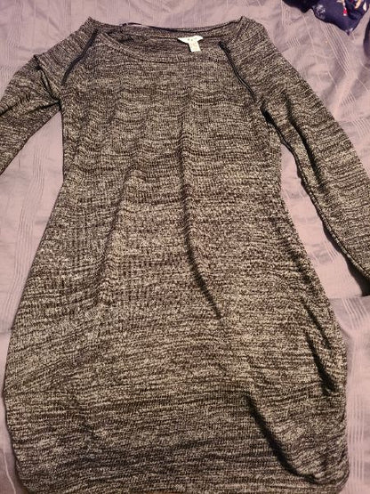 Thyme Maternity sweater size xxs, Maternity XS (0-2)