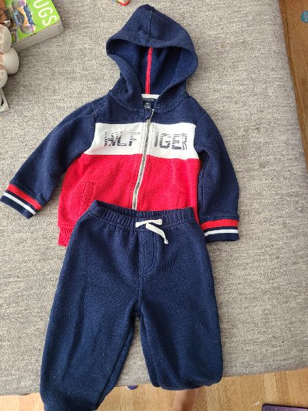 Tommy Hilfigure 18 month outfit, Kids 18 Month (12-18M)