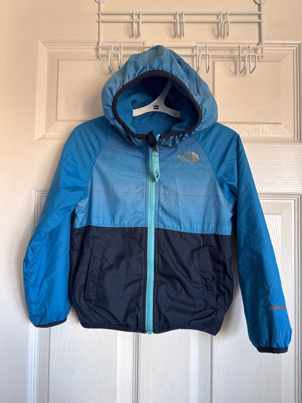 The North Face 4T reversible coat (blue/navy), Kids 4/4T