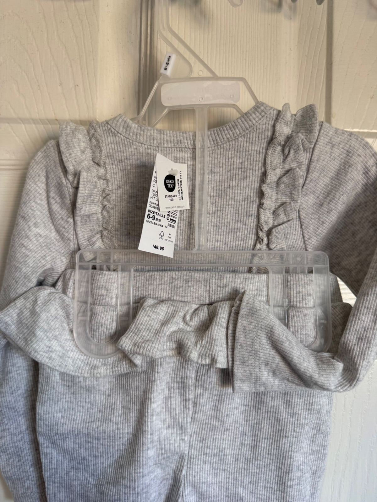 NWT Carters 6-9 M outfit (grey), Kids 9 Month (6-9M)