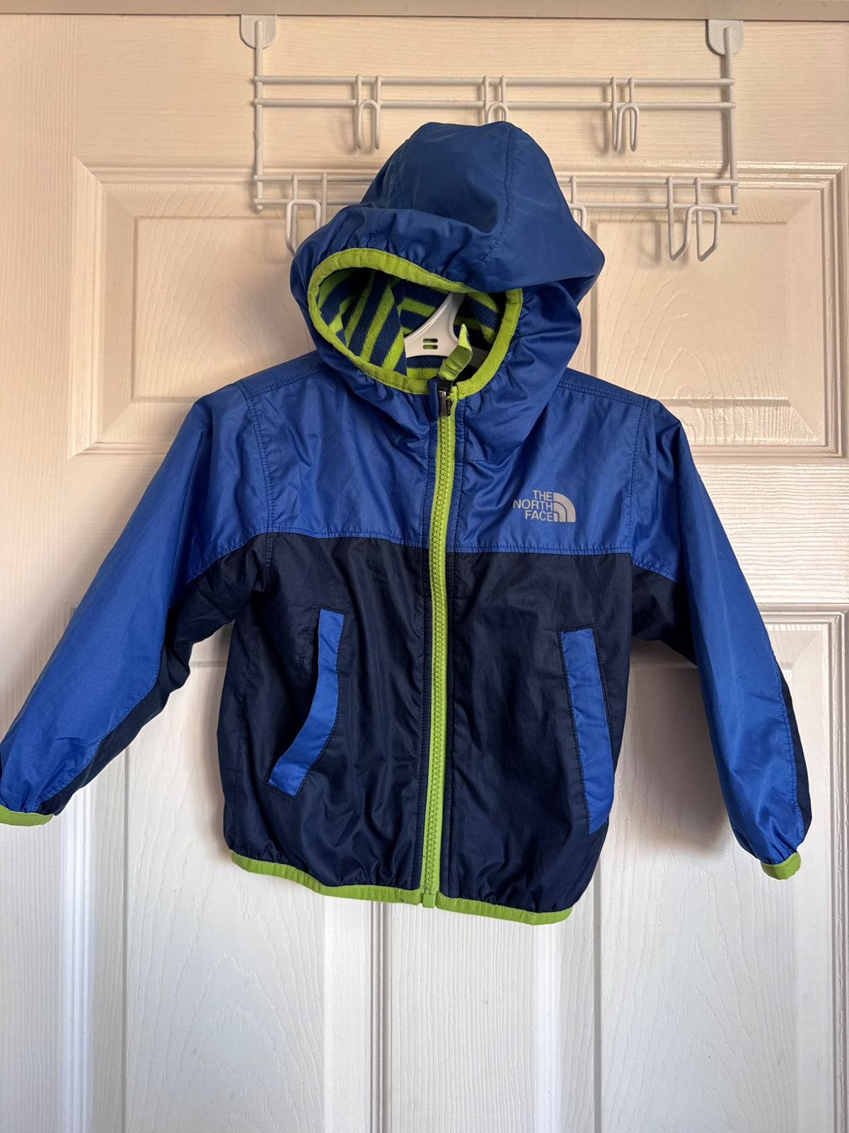 The North Face 12-18 M reversible coat (blue/lime green), Kids 18 Month (12-18M)