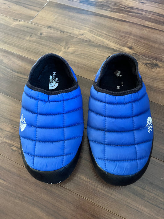 North Face Mules , Shoes 7 (Big Kids:8–12yr)