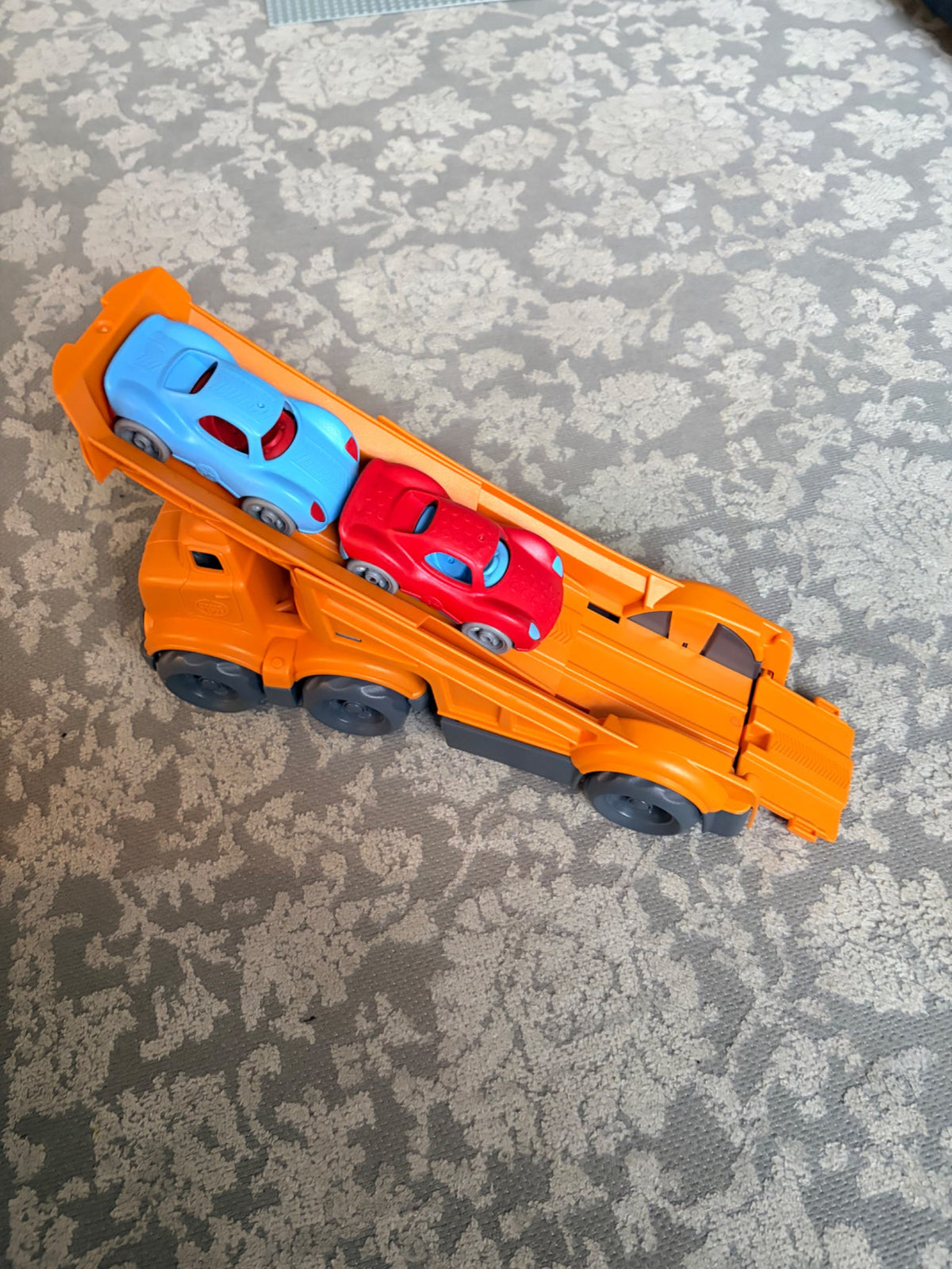 Green Toys Car Loader