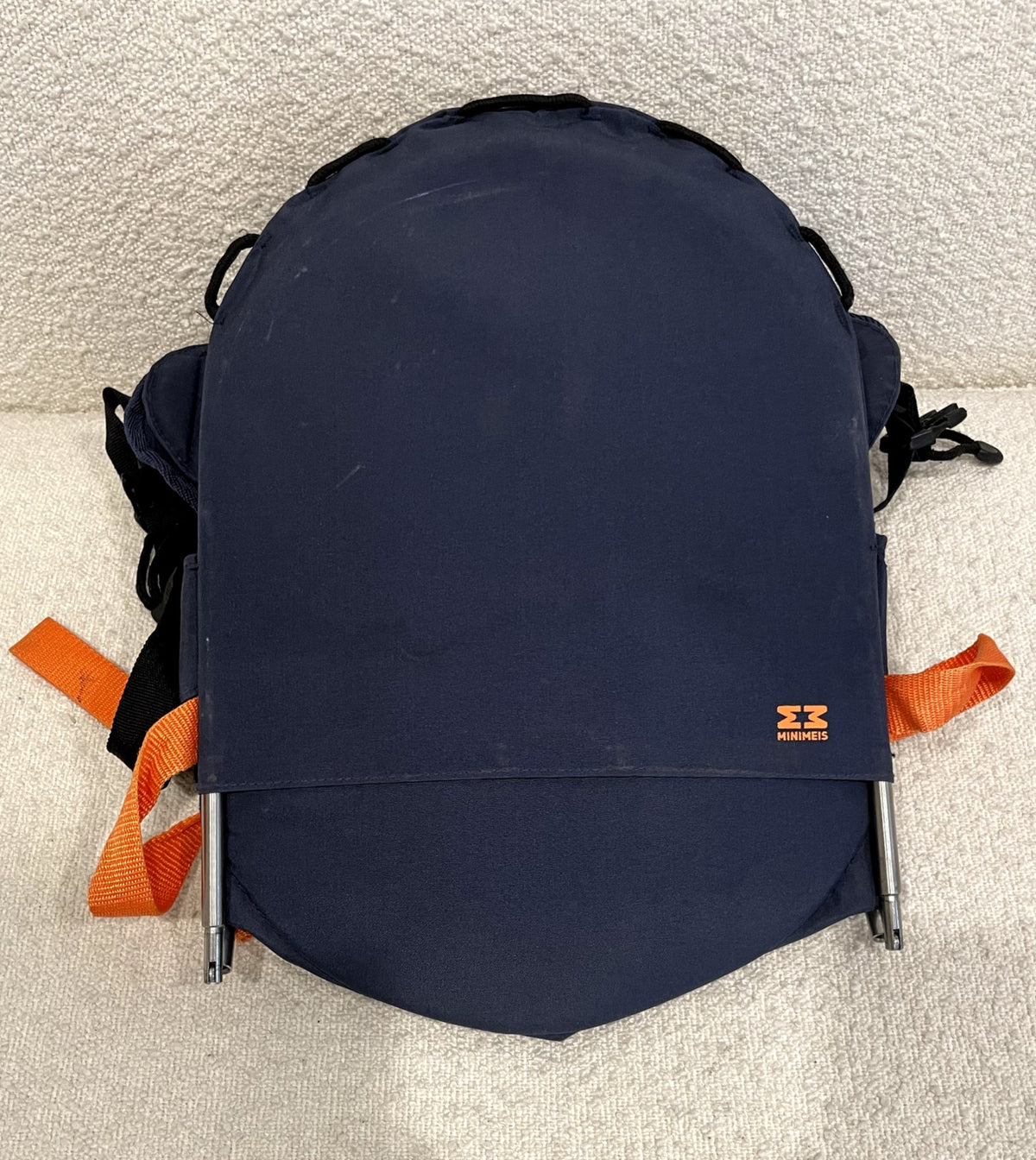 Minims Carrier