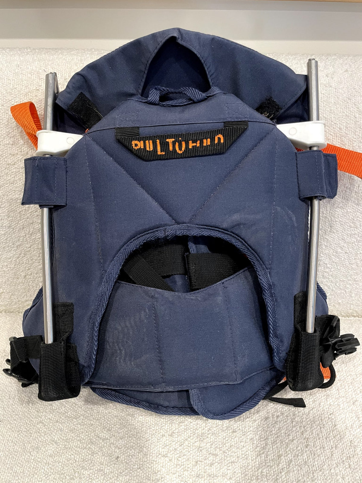 Minims Carrier