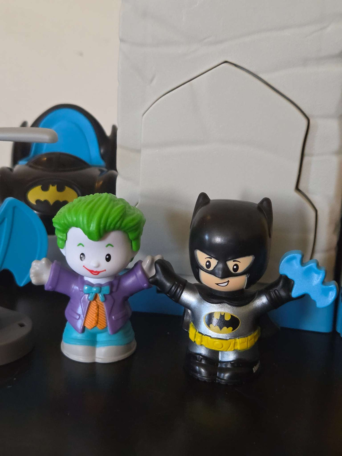 Little People Batmans Batcave & Superhero Friends