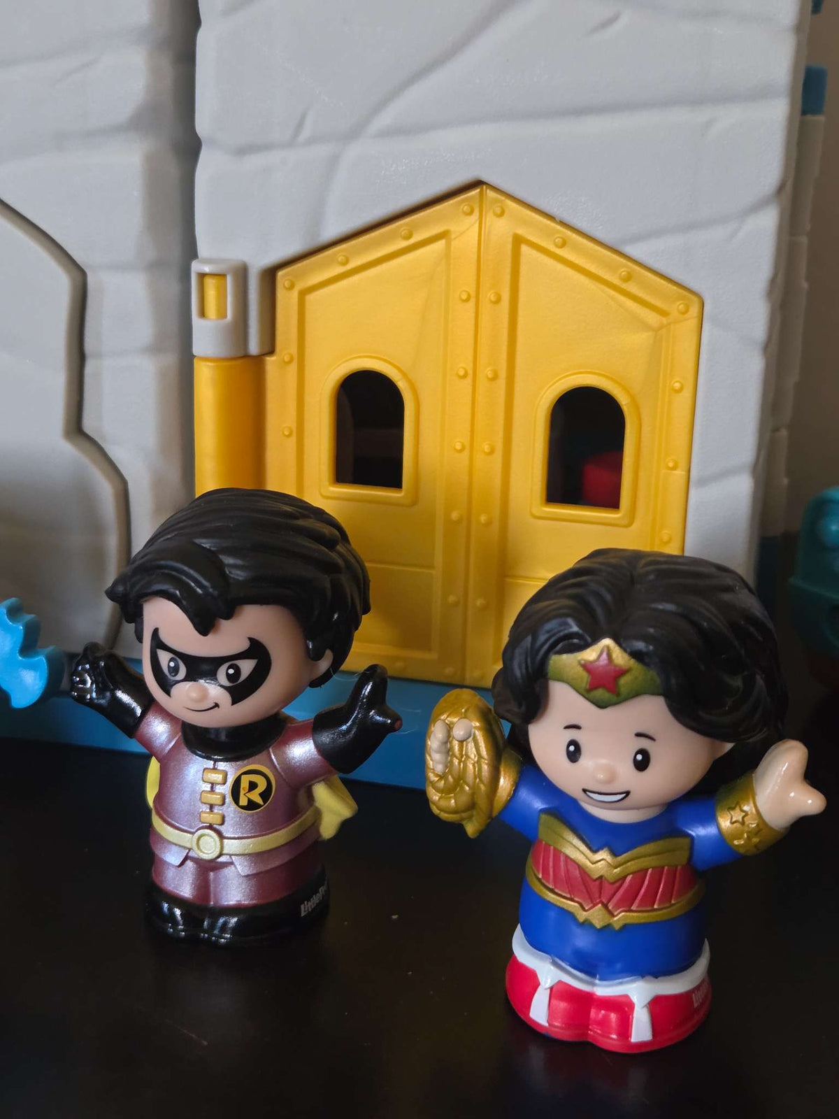 Little People Batmans Batcave & Superhero Friends