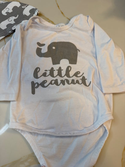 Baby peanut outfit 9–12month