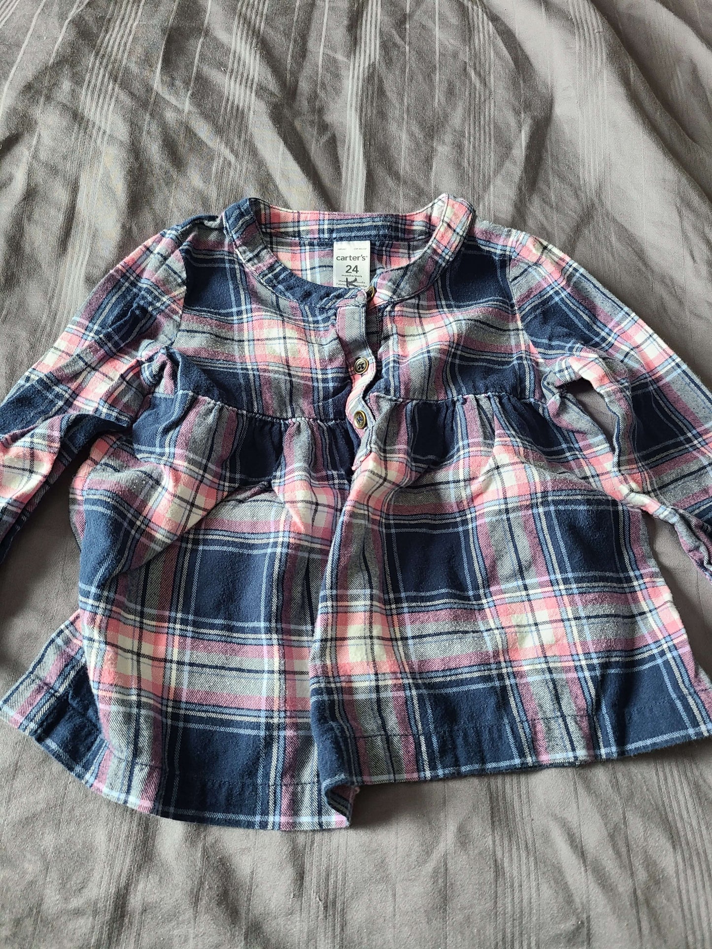Carters 24 month long sleeve shirts 3 pcs, Kids 24 Month (18-24M)