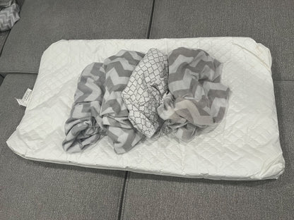 Changing pad with 4 covers