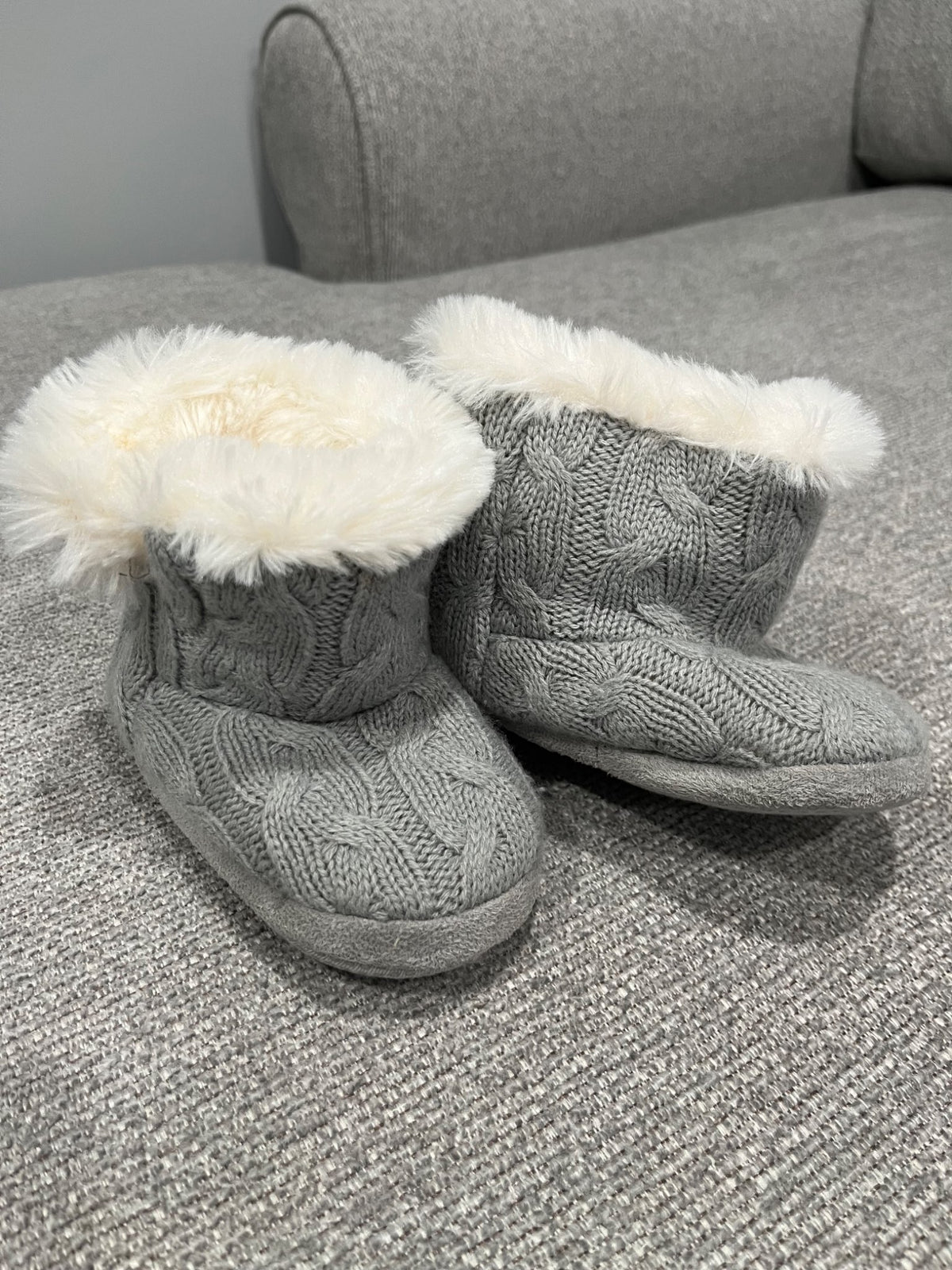 Size large baby slipper, Shoes 5 (Walkers:12-24 mth)