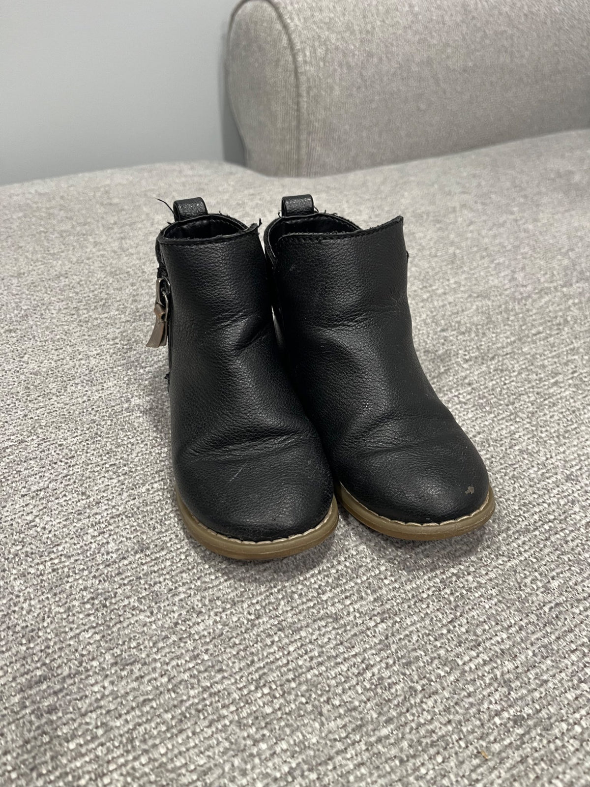 Size 7 toddler dress shoe, Shoes 7 (Walkers:12-24 mth)