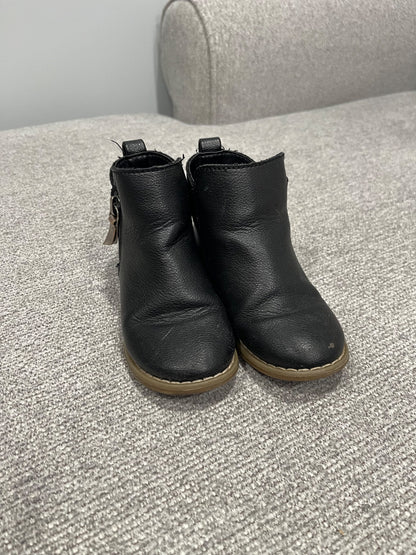 Size 7 toddler dress shoe, Shoes 7 (Walkers:12-24 mth)