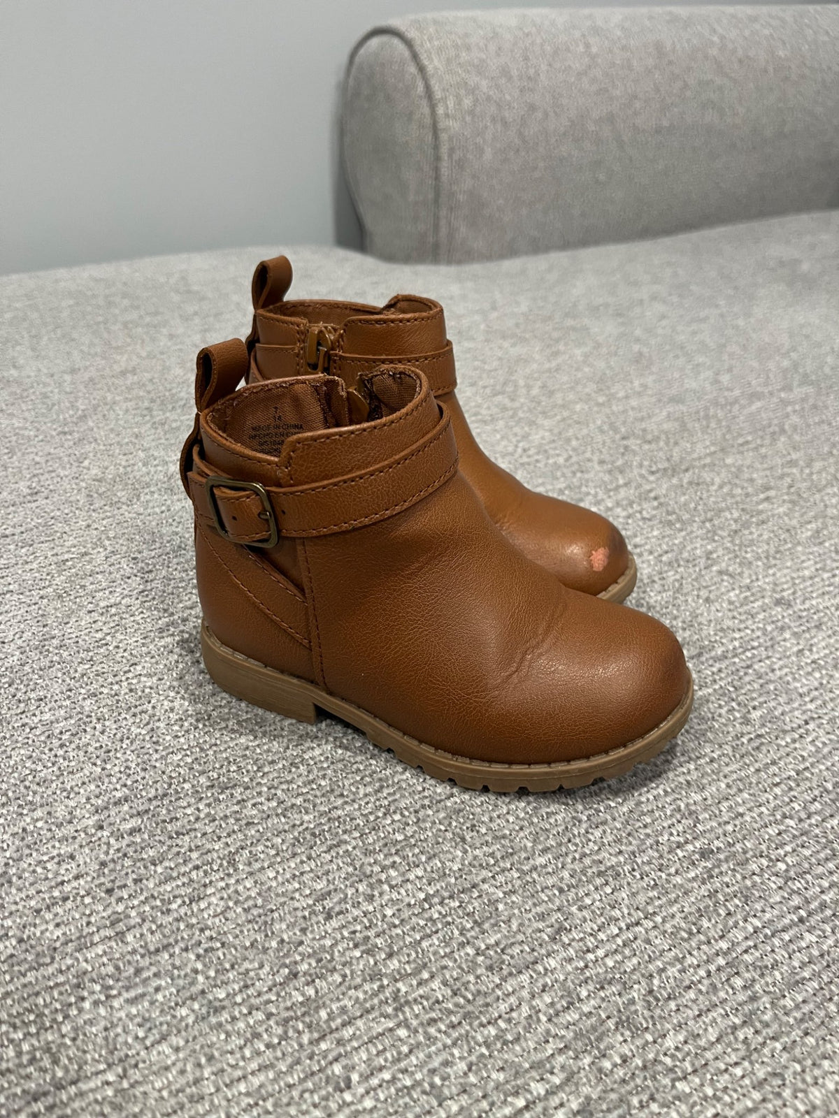 Size 7 toddler boots, Shoes 7 (Walkers:12-24 mth)